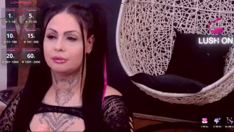 Snapshot of denychantall chatting on January 31, 2025, 10:52 am denychantall online show from January 31, 2025, 10:52 am