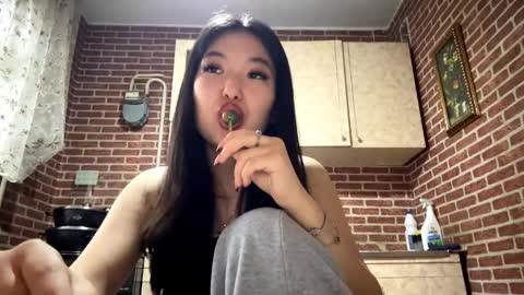 Snapshot of denysebernacchi chatting on March 6, 2026, 10:01 am Emma online show from March 6, 2026, 10:01 am