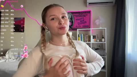 Vi  Victoria online show from April 15, 2026, 1:18 pm