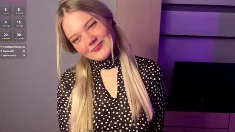 Luna online show from March 12, 2026, 4:02 pm