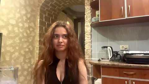 Eva online show from May 20, 2026, 7:42 pm
