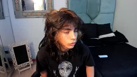 Snapshot of dereck_manson chatting on October 29, 2025, 11:45 am dereck_manson online show from October 29, 2025, 11:45 am