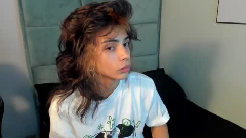 Snapshot of dereck_manson chatting on November 6, 2025, 11:22 am dereck_manson online show from November 6, 2025, 11:22 am