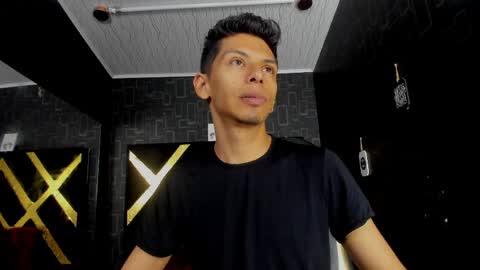 Dereck online show from May 25, 2026, 1:06 pm