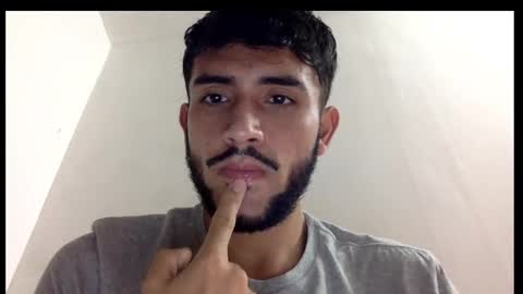 Snapshot of derek_smiith chatting on February 13, 2025, 6:16 pm Derek smiith online show from February 13, 2025, 6:16 pm