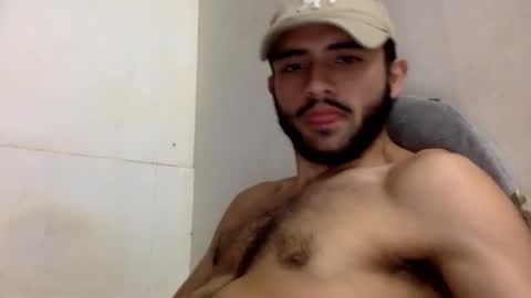 Snapshot of derek_smiith chatting on October 5, 2025, 2:32 am Derek smiith online show from October 5, 2025, 2:32 am