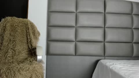 monster   cock online show from February 21, 2025, 10:37 pm