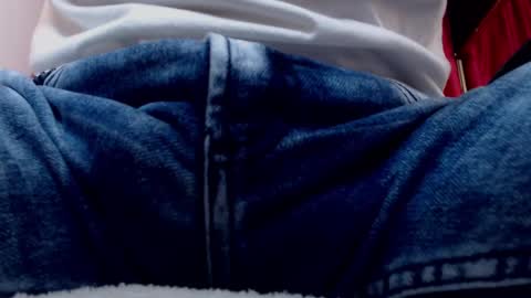 Snapshot of derek_storm_ chatting on October 3, 2025, 4:42 am D E R E K online show from October 3, 2025, 4:42 am