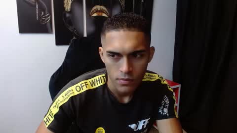 Snapshot of derek_storm_ chatting on November 25, 2025, 11:54 am D E R E K online show from November 25, 2025, 11:54 am