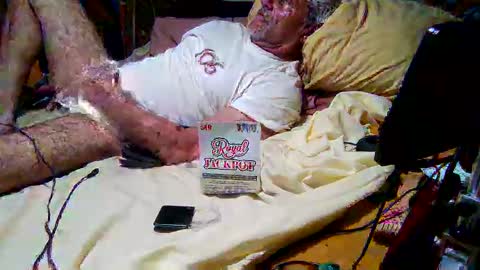 Snapshot of derick1961 chatting on February 20, 2026, 5:37 am derick1961 online show from February 20, 2026, 5:37 am