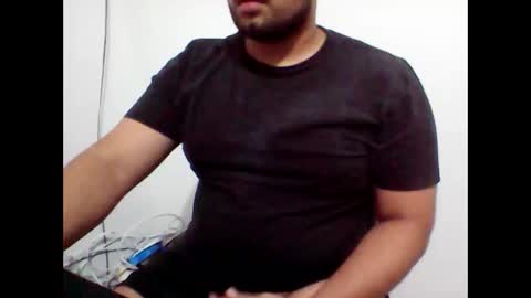 derick_0013 online show from April 29, 2026, 9:54 pm