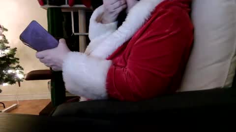 Snapshot of deroseblack chatting on December 15, 2024, 3:45 am deroseblack online show from December 15, 2024, 3:45 am