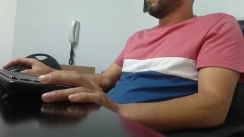 Snapshot of derrik_ chatting on December 22, 2024, 11:54 am online show from December 22, 2024, 11:54 am