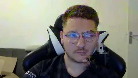 Snapshot of dervechi chatting on October 4, 2025, 11:19 am dervechi online show from October 4, 2025, 11:19 am