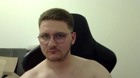 dervechi online show from October 6, 2025, 7:44 pm