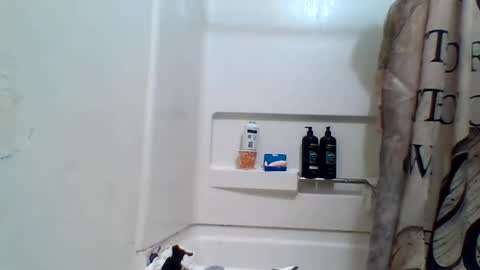 deseooscar420 online show from February 9, 2026, 12:42 pm