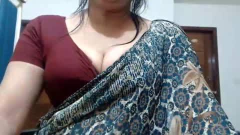 Snapshot of desimaisa130 chatting on May 22, 2026, 4:45 pm Maisa online show from May 22, 2026, 4:45 pm