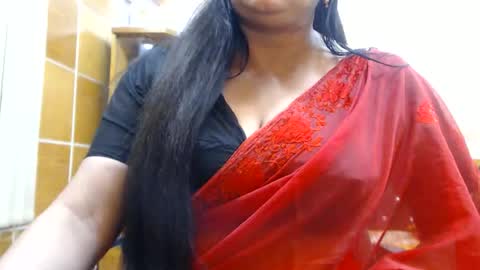 Snapshot of desimaisa130 chatting on June 9, 2026, 5:24 pm Maisa online show from June 9, 2026, 5:24 pm