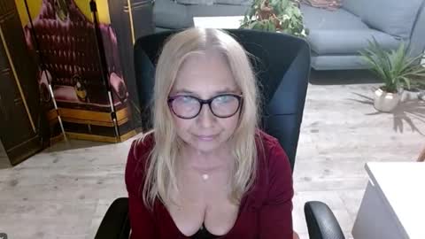 Snapshot of desiresofia chatting on February 2, 2026, 3:11 pm S O F I A online show from February 2, 2026, 3:11 pm