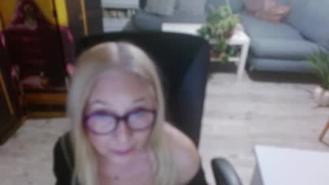 Snapshot of desiresofia chatting on February 3, 2026, 4:34 pm S O F I A online show from February 3, 2026, 4:34 pm