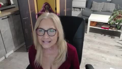 Snapshot of desiresofia chatting on February 12, 2026, 3:07 pm S O F I A online show from February 12, 2026, 3:07 pm