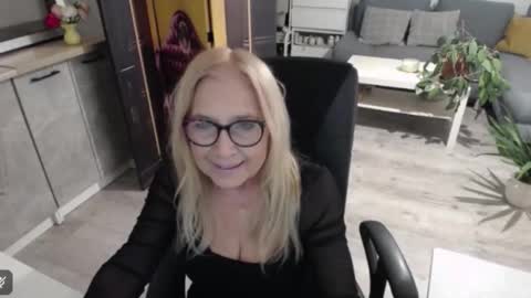 Snapshot of desiresofia chatting on February 21, 2026, 2:51 pm S O F I A online show from February 21, 2026, 2:51 pm