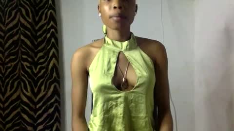 Snapshot of deslimbody90 chatting on January 11, 2026, 8:36 pm Deslimbody online show from January 11, 2026, 8:36 pm