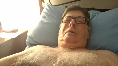 Desmon1958 online show from April 18, 2026, 6:45 pm