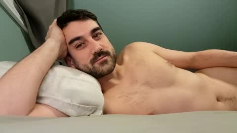 Snapshot of desmond4you chatting on December 15, 2024, 11:42 pm Desmond4You online show from December 15, 2024, 11:42 pm