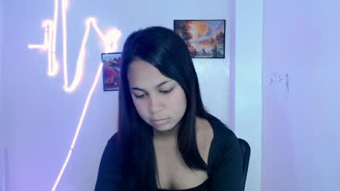 Snapshot of dess_morena chatting on June 22, 2026, 8:33 am Dess online show from June 22, 2026, 8:33 am