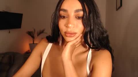 Destinne Mill online show from December 5, 2025, 10:24 am