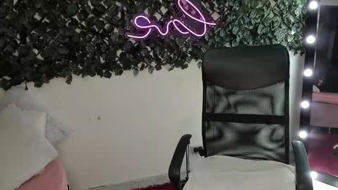 Destiny online show from November 6, 2025, 12:06 pm