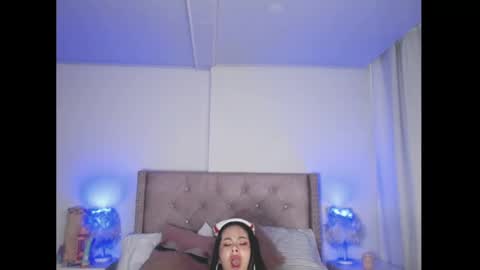 Snapshot of destinysweet21 chatting on December 7, 2024, 12:02 pm destinysweet21 online show from December 7, 2024, 12:02 pm