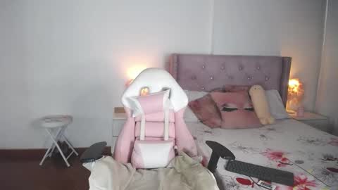 Snapshot of destinysweet21 chatting on March 1, 2025, 11:28 am destinysweet21 online show from March 1, 2025, 11:28 am