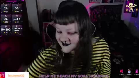 Snapshot of destroyall420 chatting on November 13, 2025, 11:47 pm Lola Bdsm and fries online show from November 13, 2025, 11:47 pm