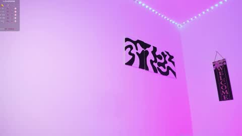 desty_y online show from October 15, 2025, 9:04 pm