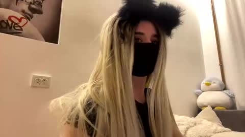 Snapshot of devil_goddess1 chatting on October 27, 2025, 5:17 pm Emily online show from October 27, 2025, 5:17 pm