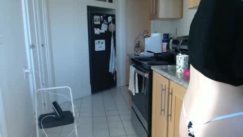 Snapshot of devilg1rl chatting on February 23, 2025, 12:19 am poutyangel online show from February 23, 2025, 12:19 am