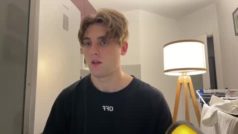 Snapshot of devilnut1 chatting on January 30, 2025, 2:38 am devilnut1 online show from January 30, 2025, 2:38 am