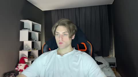 Snapshot of devilnut1 chatting on November 15, 2025, 6:37 pm devilnut1 online show from November 15, 2025, 6:37 pm