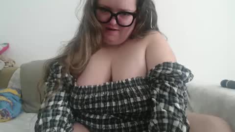 Snapshot of devilschick chatting on February 24, 2026, 1:09 pm DevilsChick -- OF online show from February 24, 2026, 1:09 pm