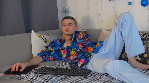 devin_ho online show from December 26, 2024, 7:45 am