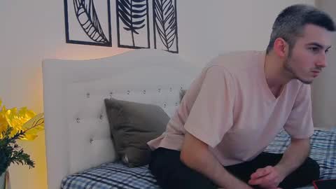 devin_ho online show from January 2, 2025, 1:40 pm