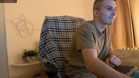 devin_ho online show from January 19, 2025, 1:33 pm