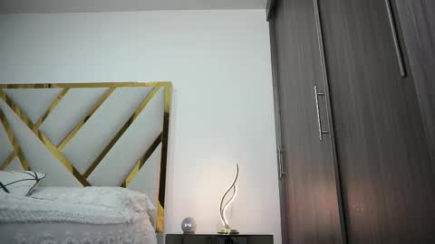 Devin Hunter online show from October 12, 2025, 1:48 am