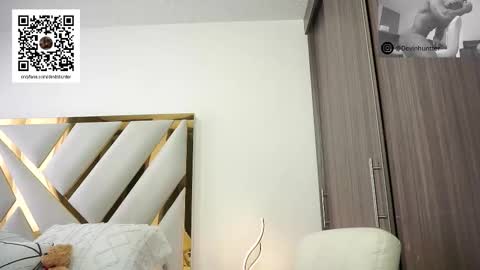 Devin Hunter online show from October 23, 2025, 7:34 pm