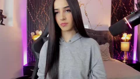 PaulaInsta  paulacastellanos 1Pvt open online show from November 9, 2025, 9:24 pm