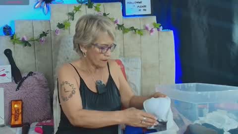 Devora online show from January 9, 2026, 6:21 pm