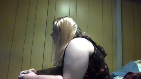 Snapshot of devykitten2018 chatting on February 2, 2025, 3:21 am devykitten online show from February 2, 2025, 3:21 am