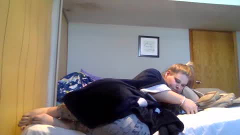 Snapshot of devykitten2018 chatting on February 14, 2025, 3:47 pm devykitten online show from February 14, 2025, 3:47 pm